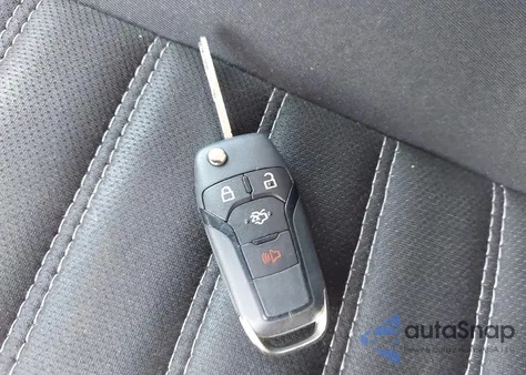 2013 Ford Fusion Se z USA, uszkodzony, nr VIN 3FA6P0H72DR214331